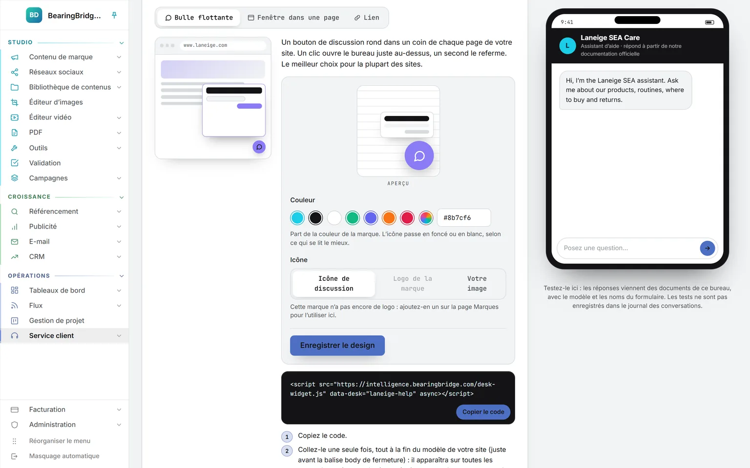 Ajouter à votre site : un navigateur fictif qui affiche le bouton de discussion flottant sur un site, le choix de la couleur et de l’icône avec aperçu en direct, et la ligne de script à copier